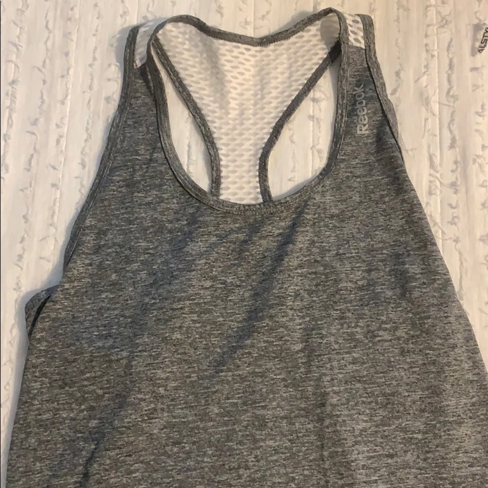 workout top